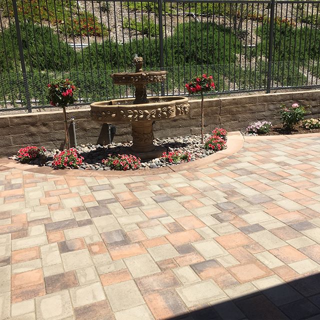 Custom Paved Patio, Green-R Turf of Coachella Valley