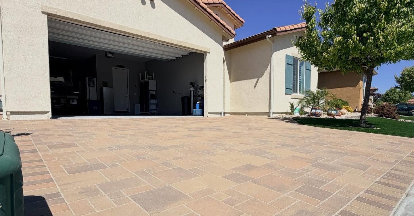 Emerald Ridge and Orco Pavers – Driveway, Front Yard, Beaumont – CA Custom Paved Driveways , Green-R Turf of Coachella Valley